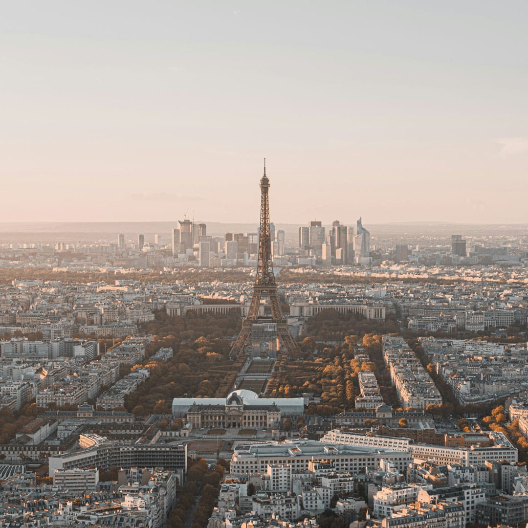 restaurant tour montparnasse paris